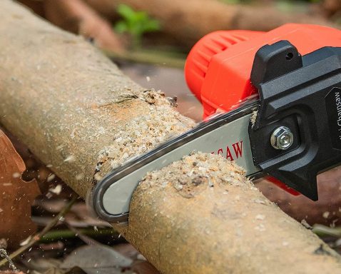 this is why you need a mini chainsaw outdoor yard limb cutting yinzbuy