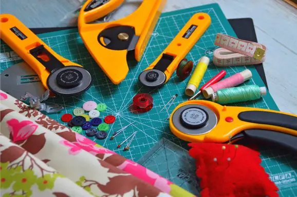 how to start sewing and machine quilting necessary tools