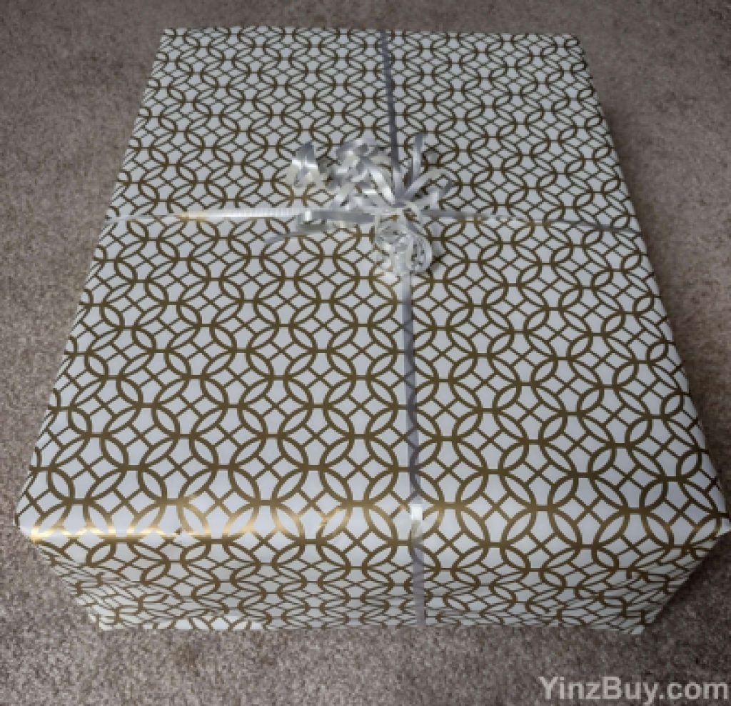 how to gift wrap a weighted blanket in a box step 6 add a ribbon copyright yinzbuy