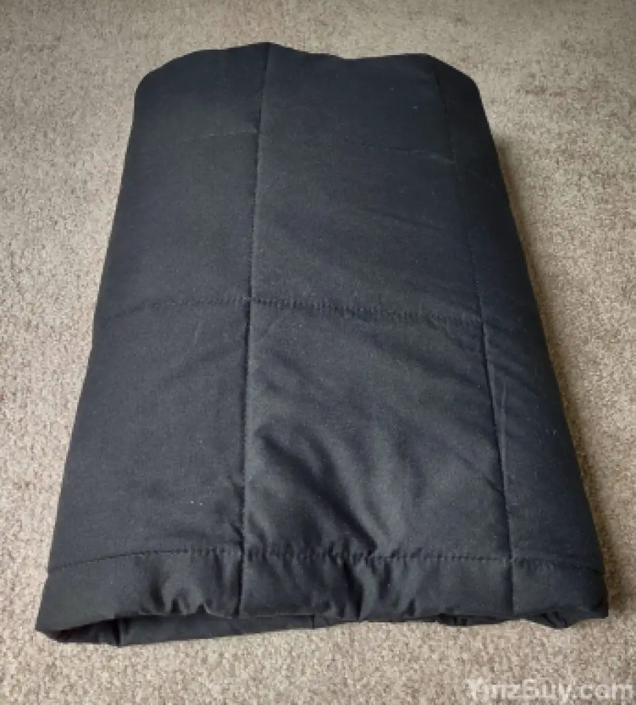 how to wrap a weighted blanket by itself step 2 fold blanket over content copyright yinzbuy